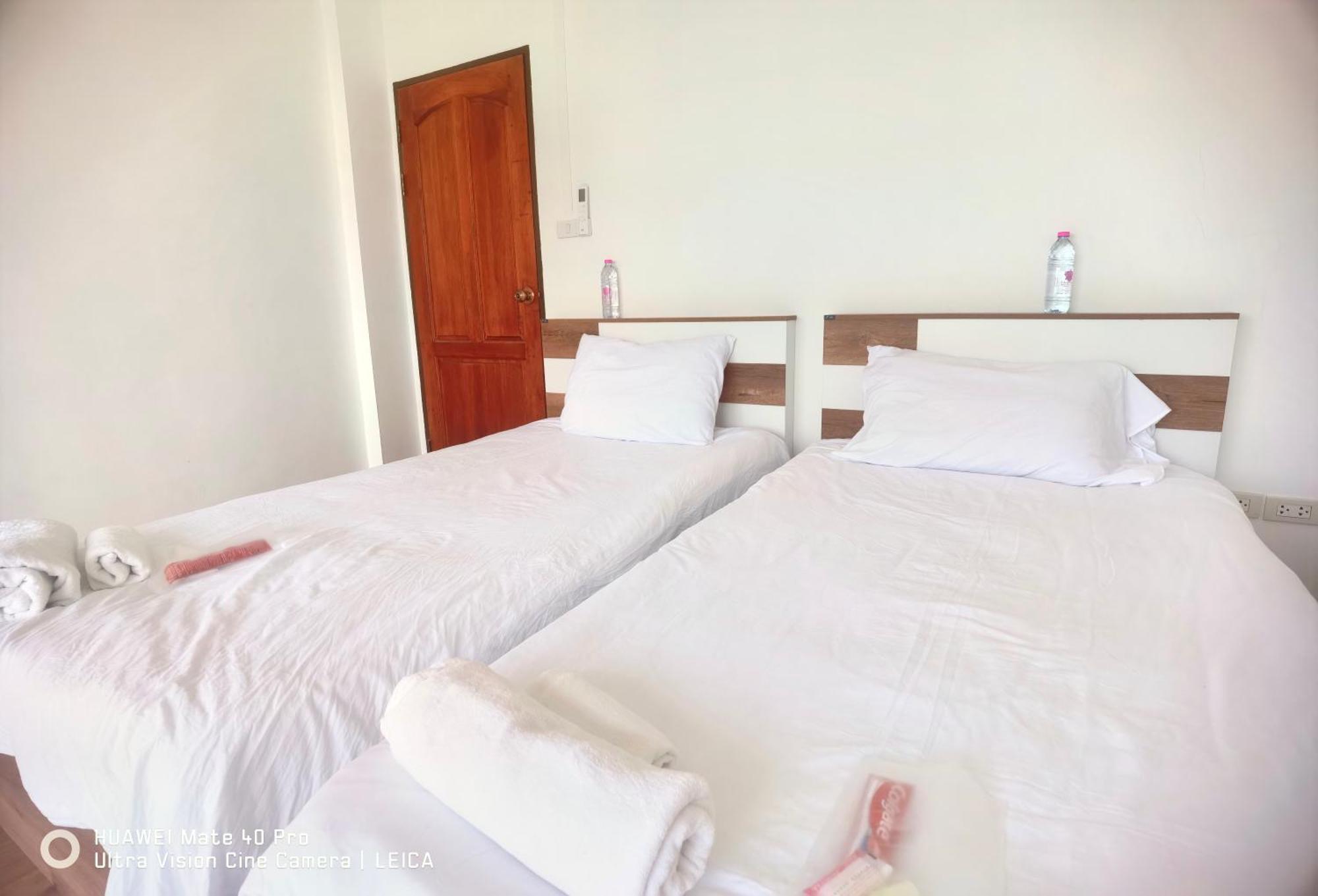 115 Townhouse Hotel Ban Khlong Krang Exterior photo