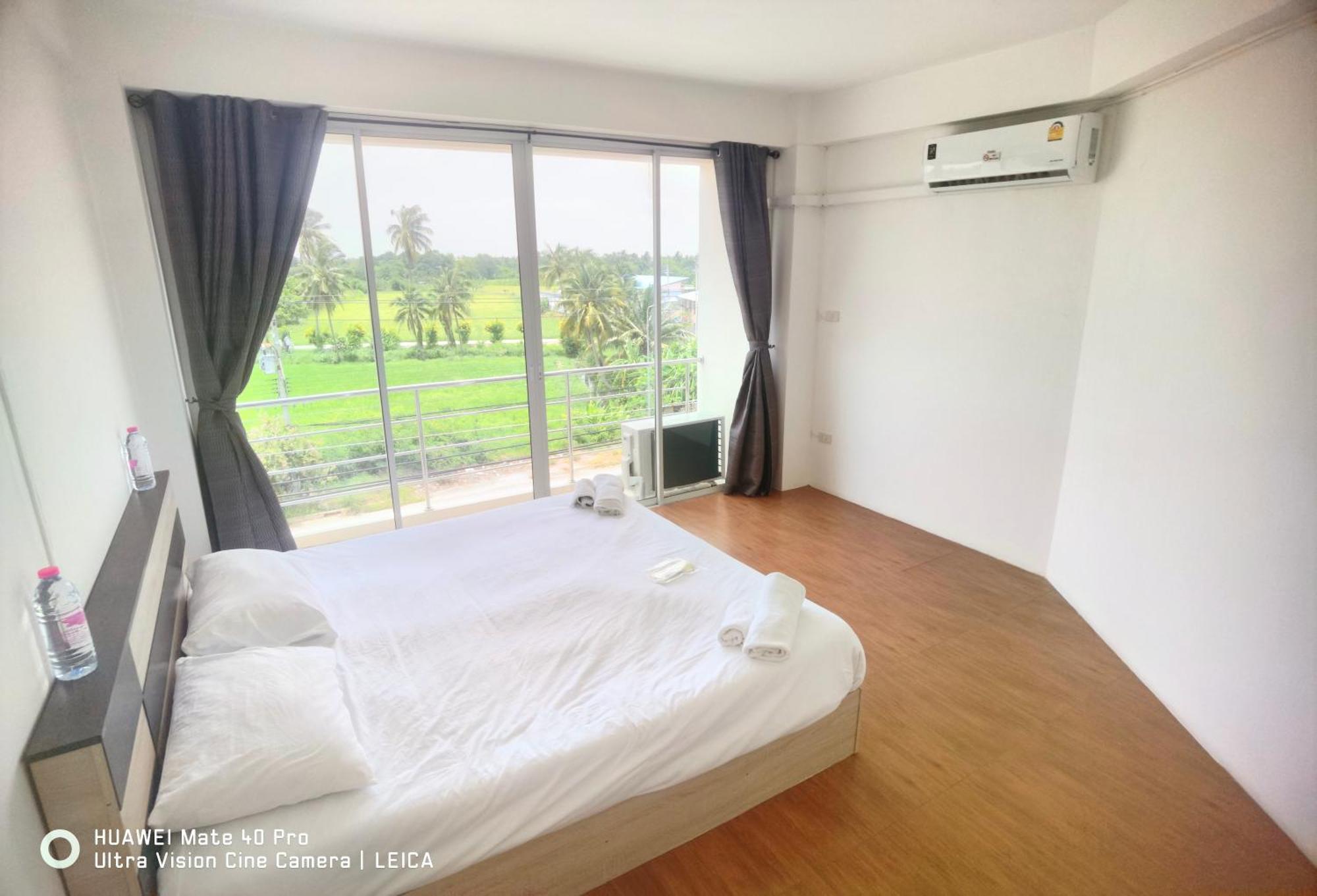 115 Townhouse Hotel Ban Khlong Krang Exterior photo